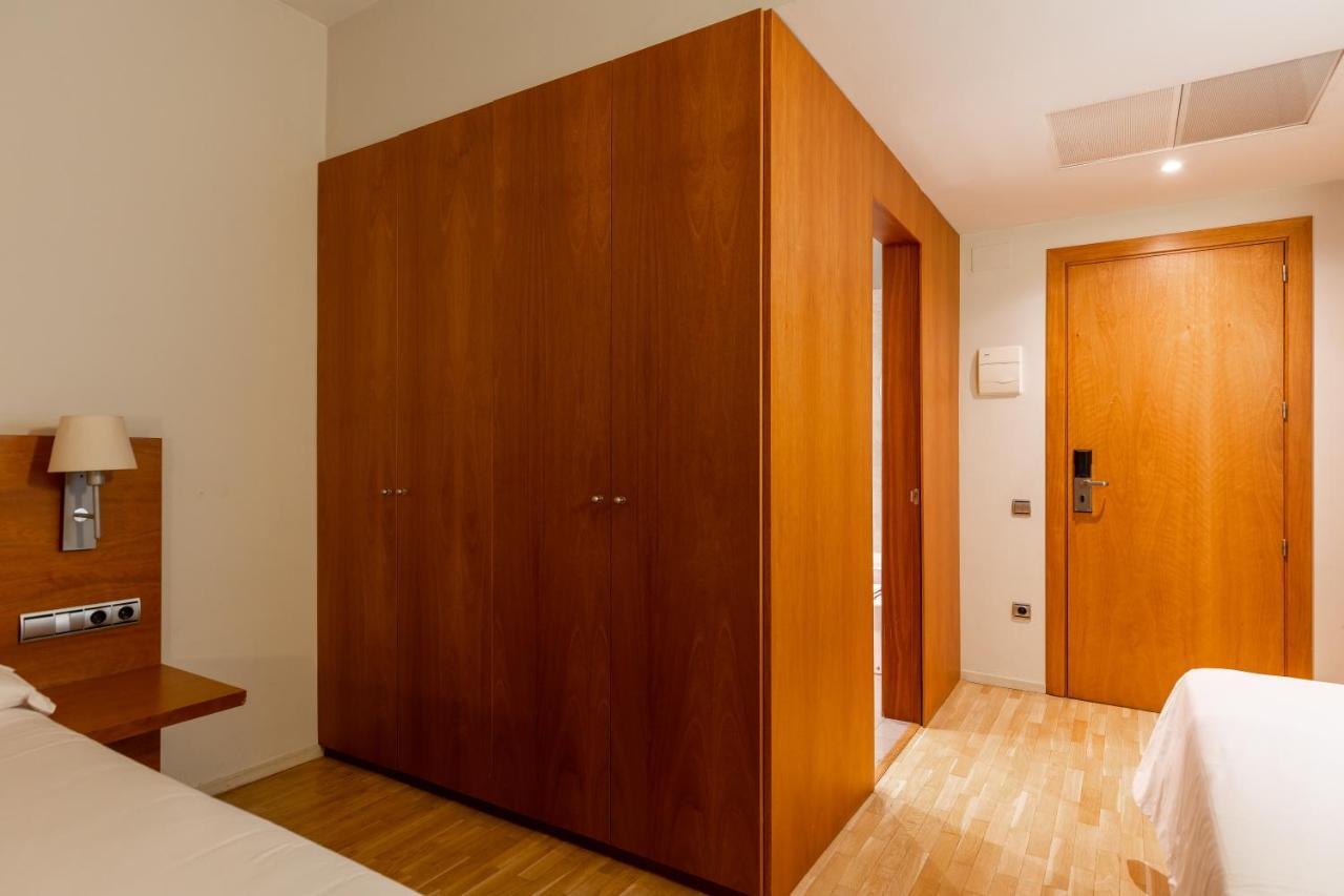 Hotel Onix Rambla 3*